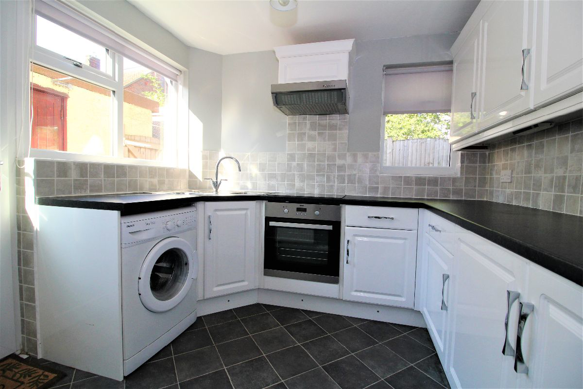 Laurence Avenue Witham Essex, photo 3