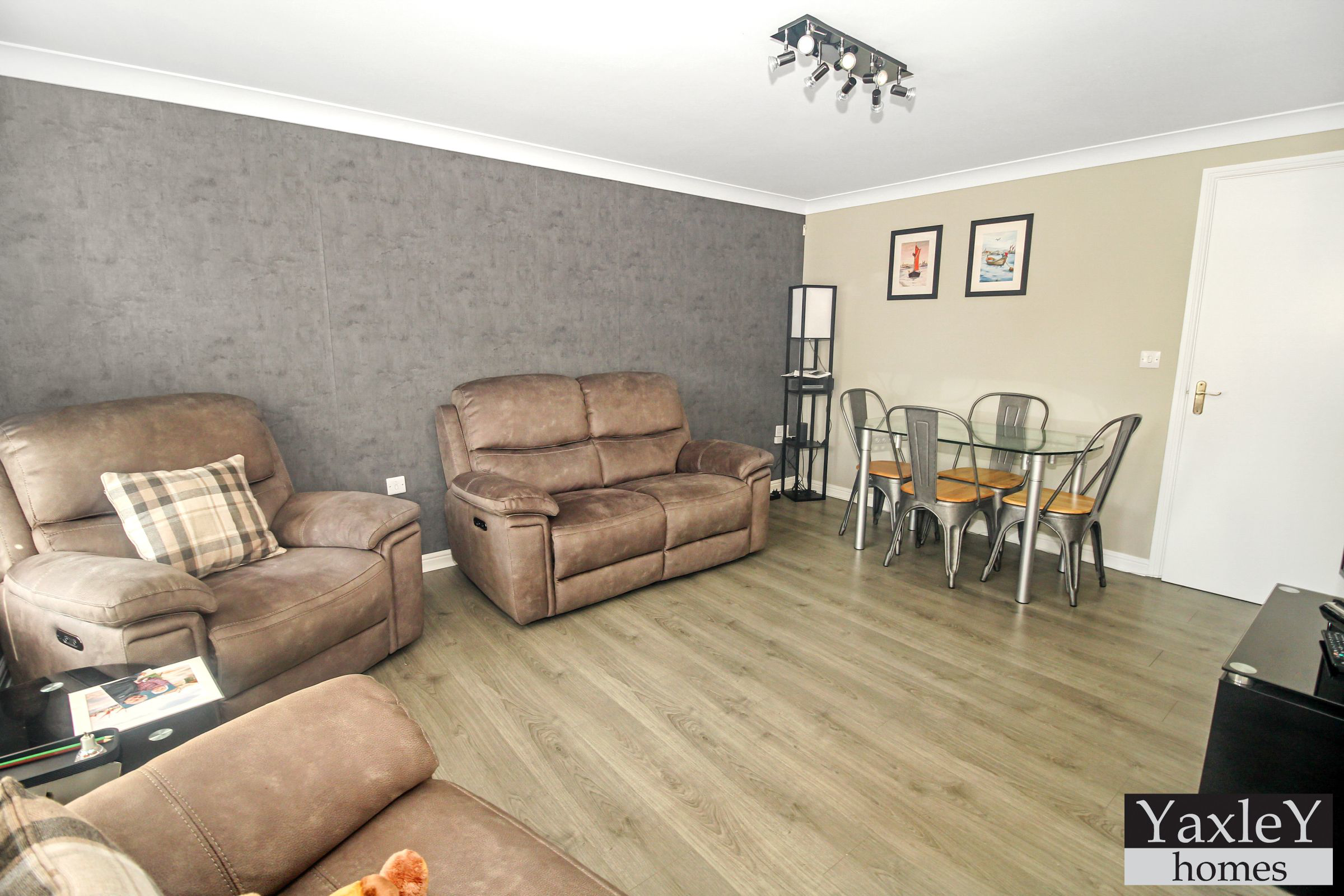 Hawkes Road, Witham, photo 2