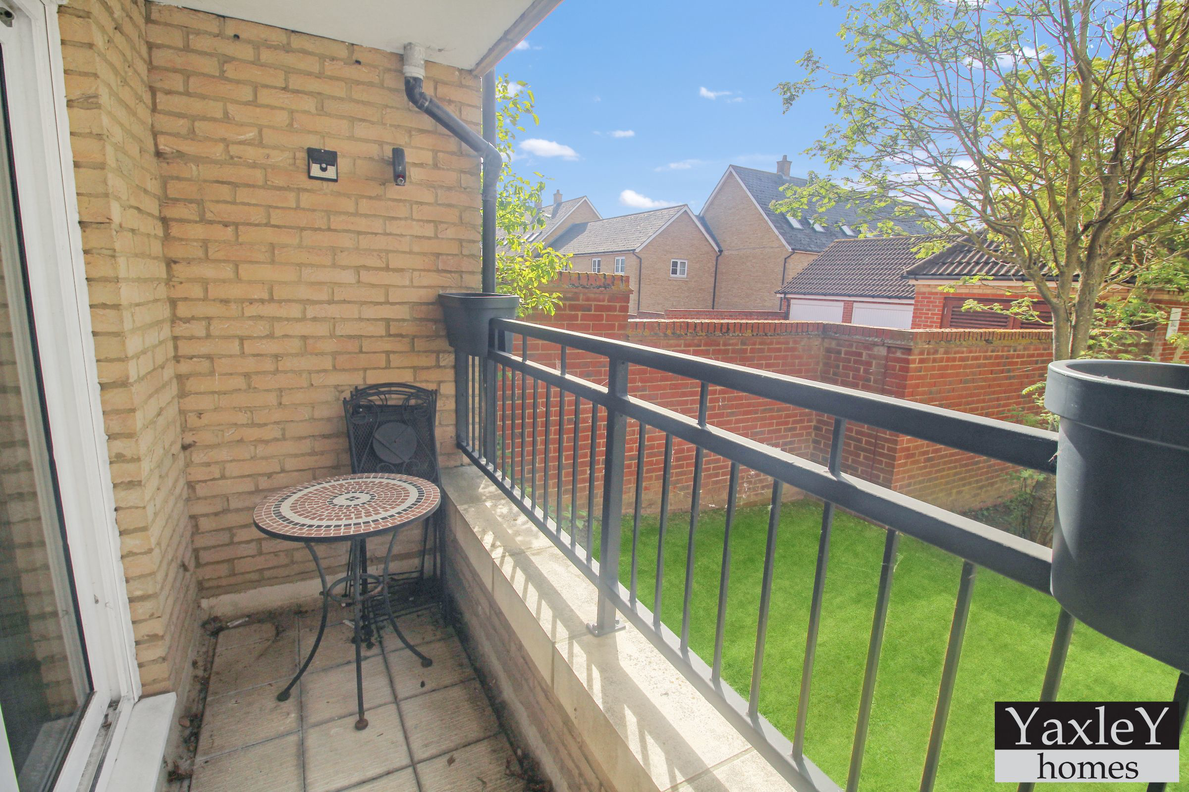 Hawkes Road, Witham, photo 5