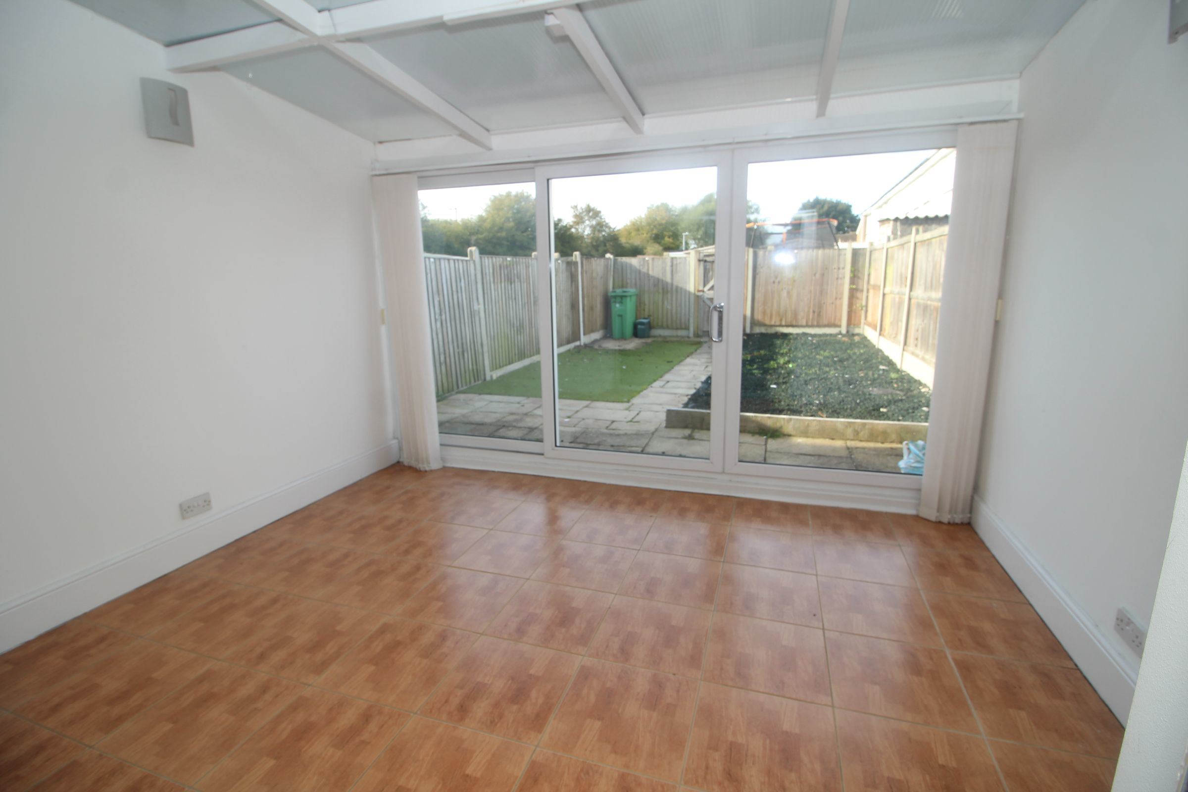 Helford Court, Witham, photo 5