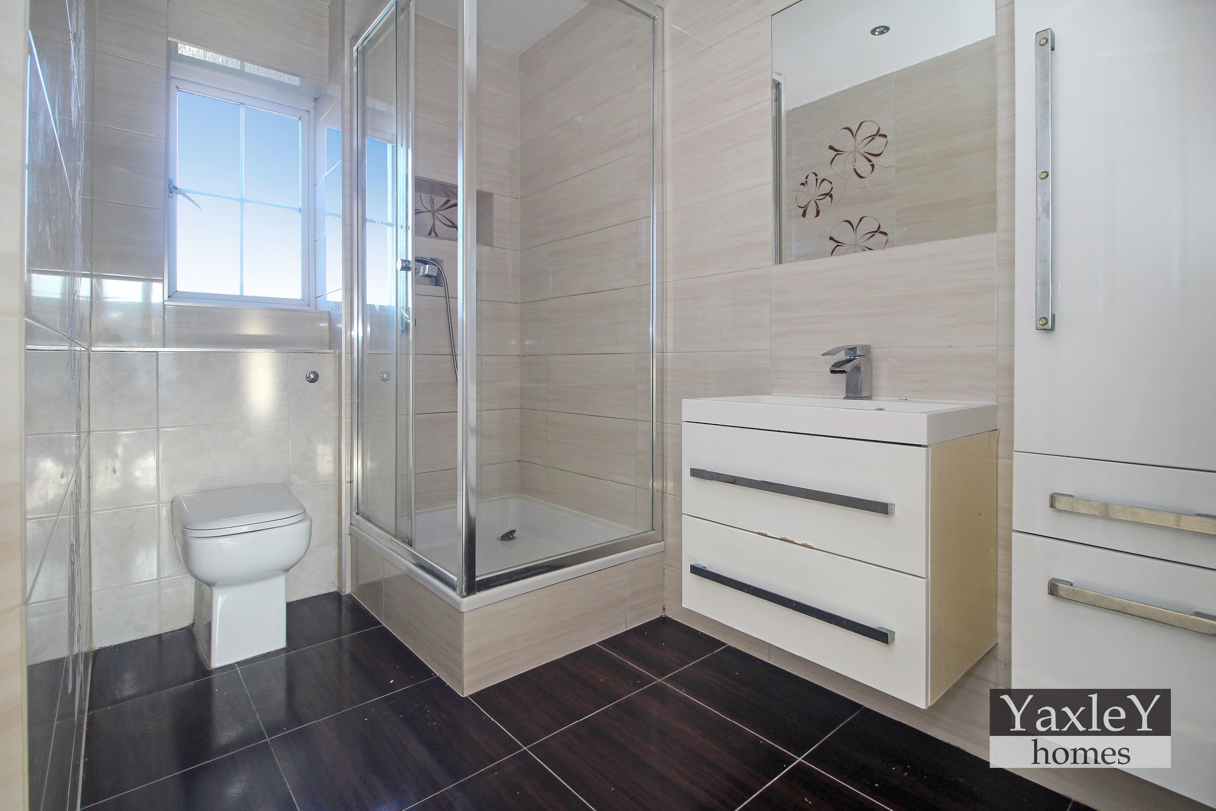 Halcyon Close, Witham Essex CM8 1GW, photo 8