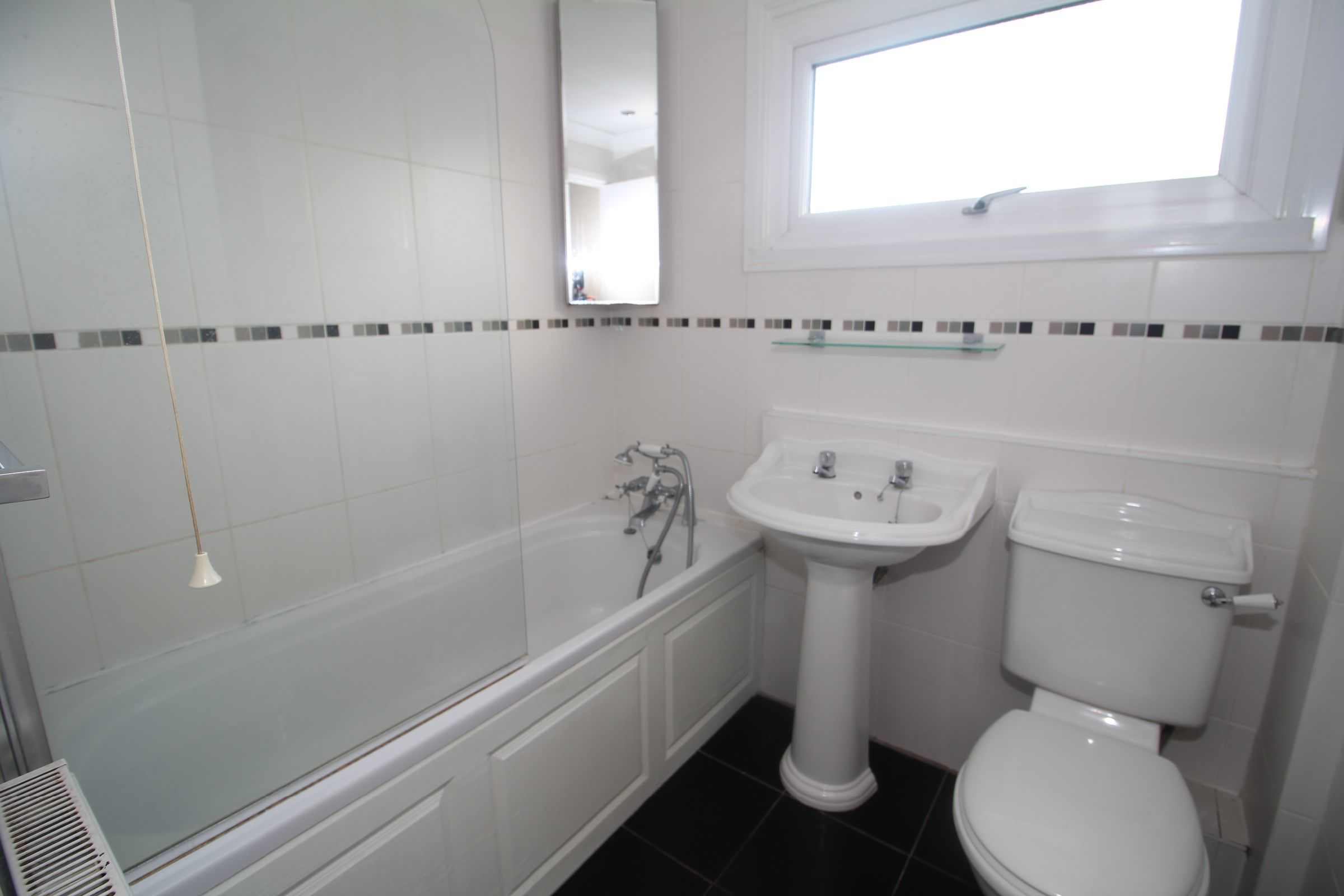 Helford Court, Witham, photo 8
