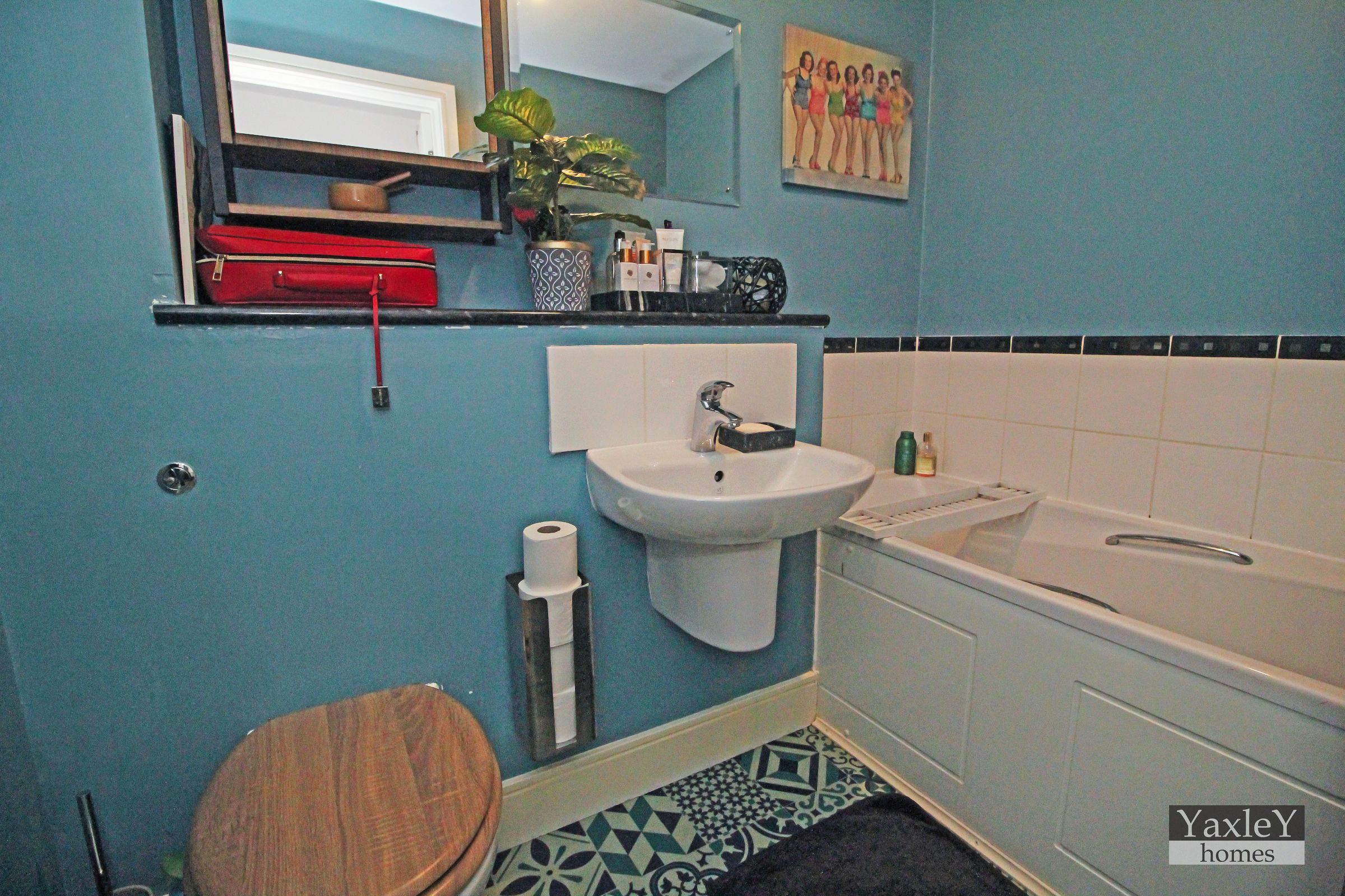 Photo 8
