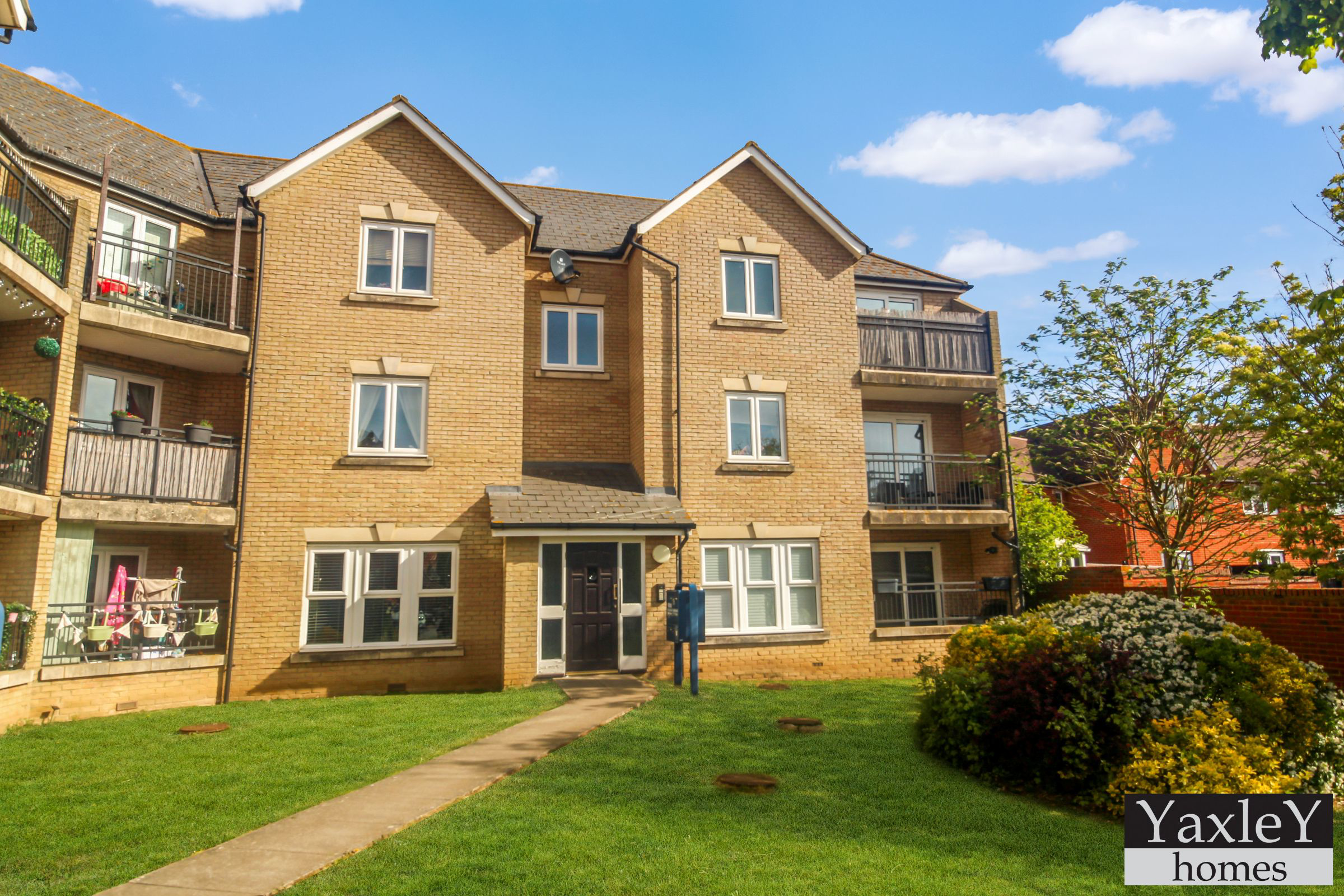 Hawkes Road, Witham