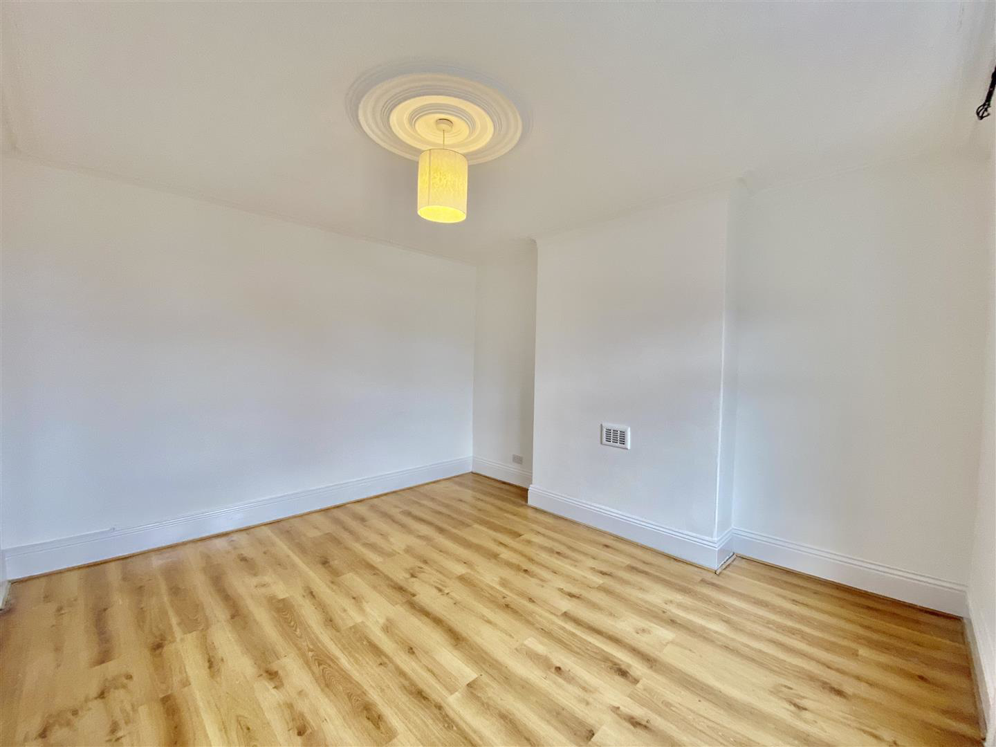 King Edward Street, Gateshead, photo 7