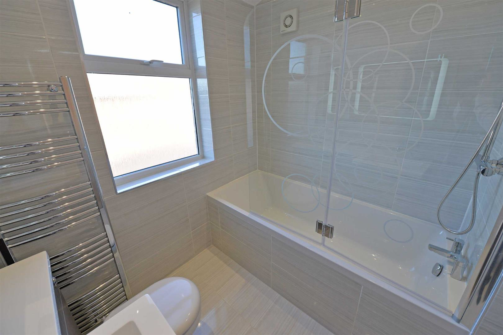 Neale Terrace, Birtley, photo 9
