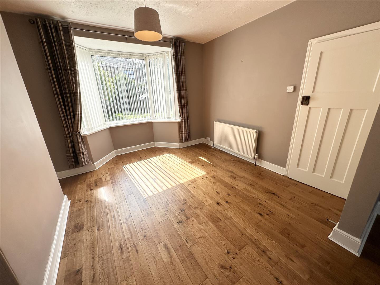Larne Crescent, Low Fell, photo 3