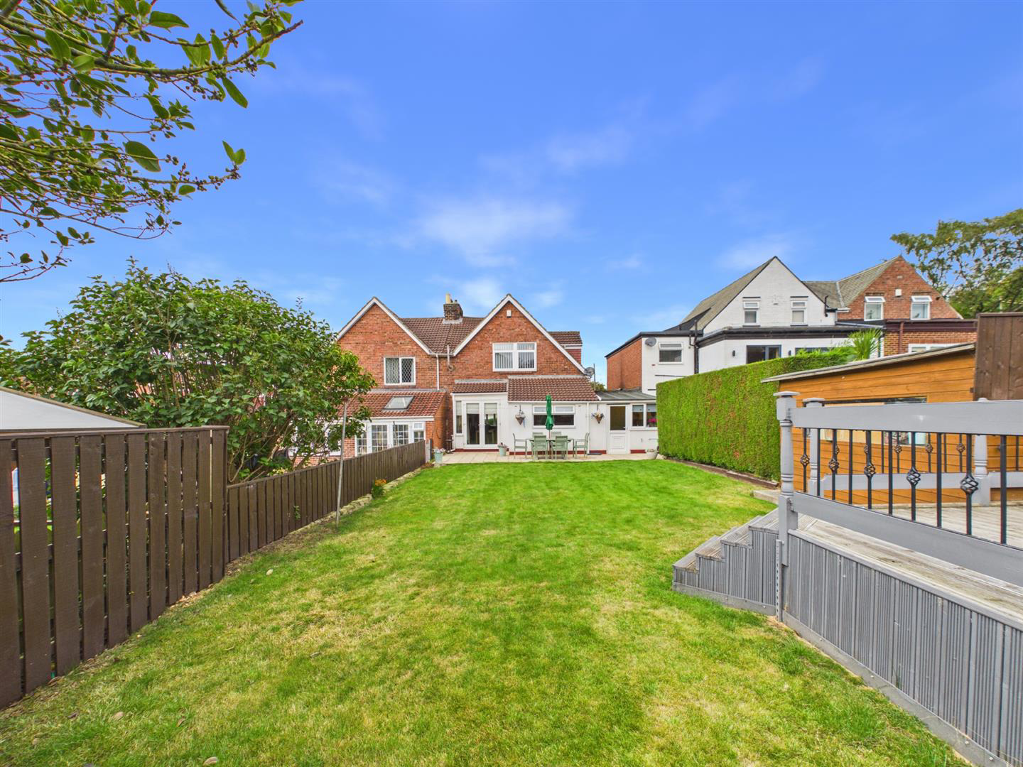 Long bank, Birtley, photo 2