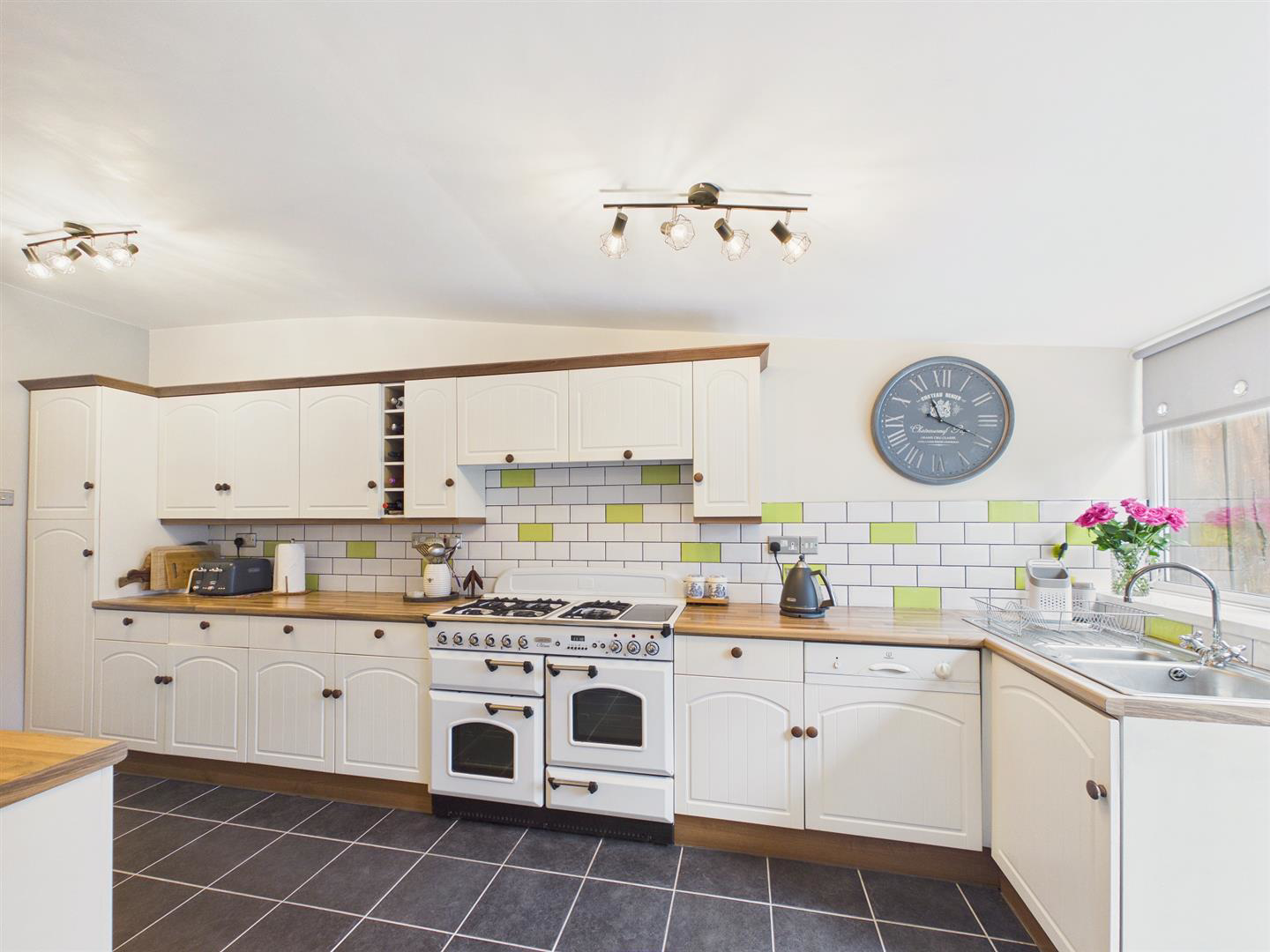 Long bank, Birtley, photo 12