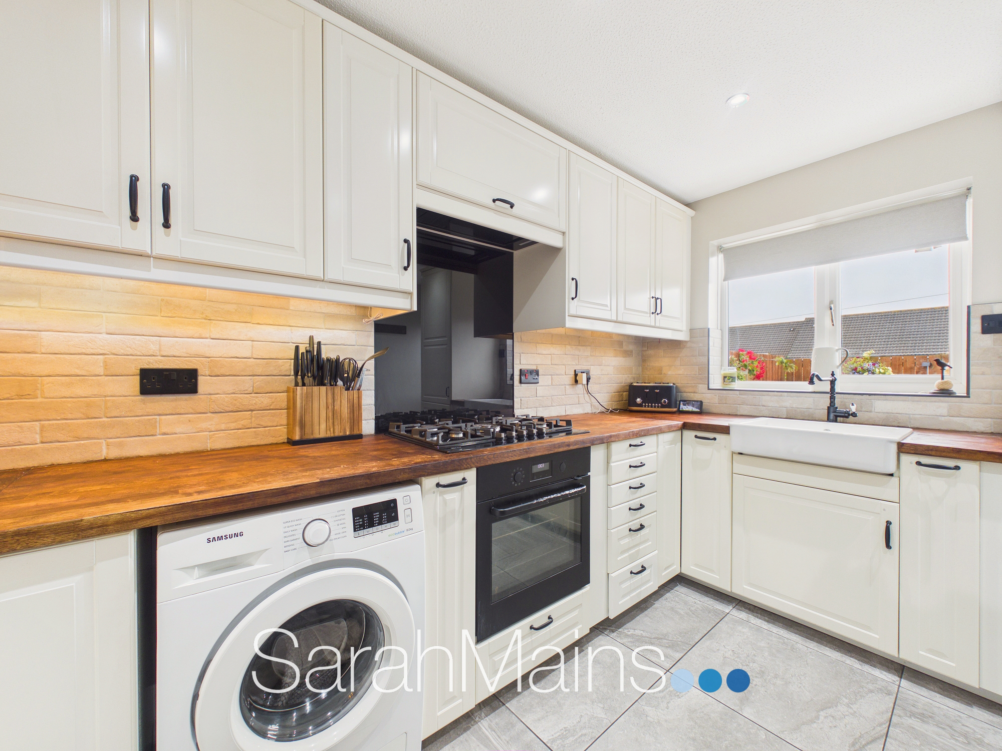 Whernside Close, Washington, NE37, photo 3