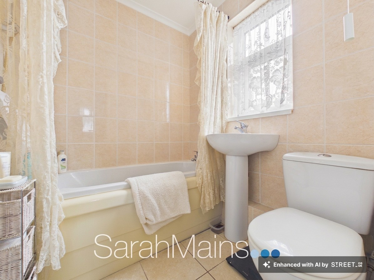 Celandine Way, Windy Nook, NE10, photo 5