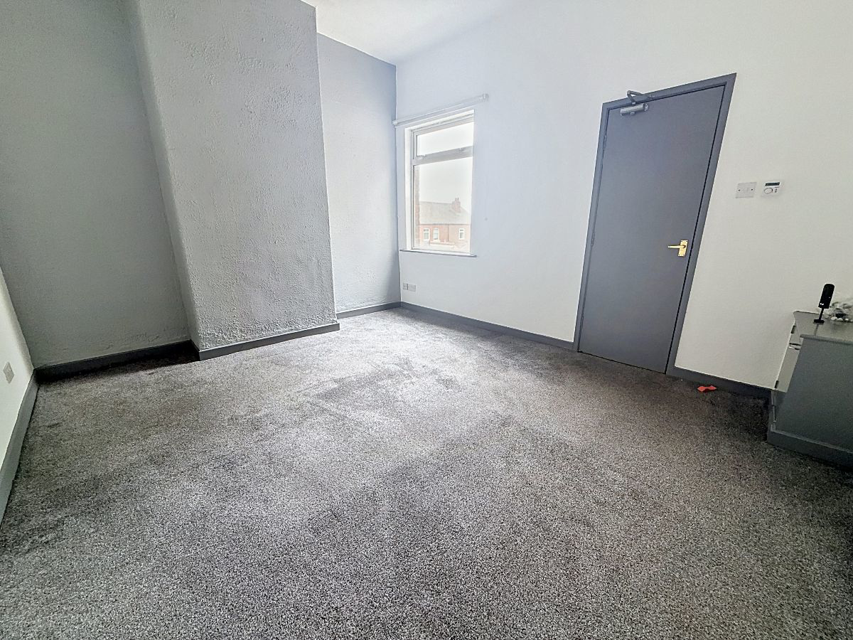 111 Victoria Street, Flat 2, First Floor Hartshill, Stoke-on-Trent, ST4 6EH, photo 3