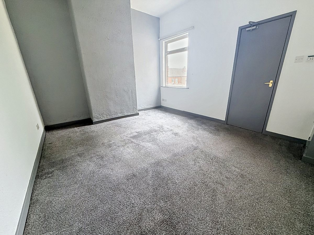 111 Victoria Street, Flat 2, First Floor Hartshill, Stoke-on-Trent, ST4 6EH, photo 2