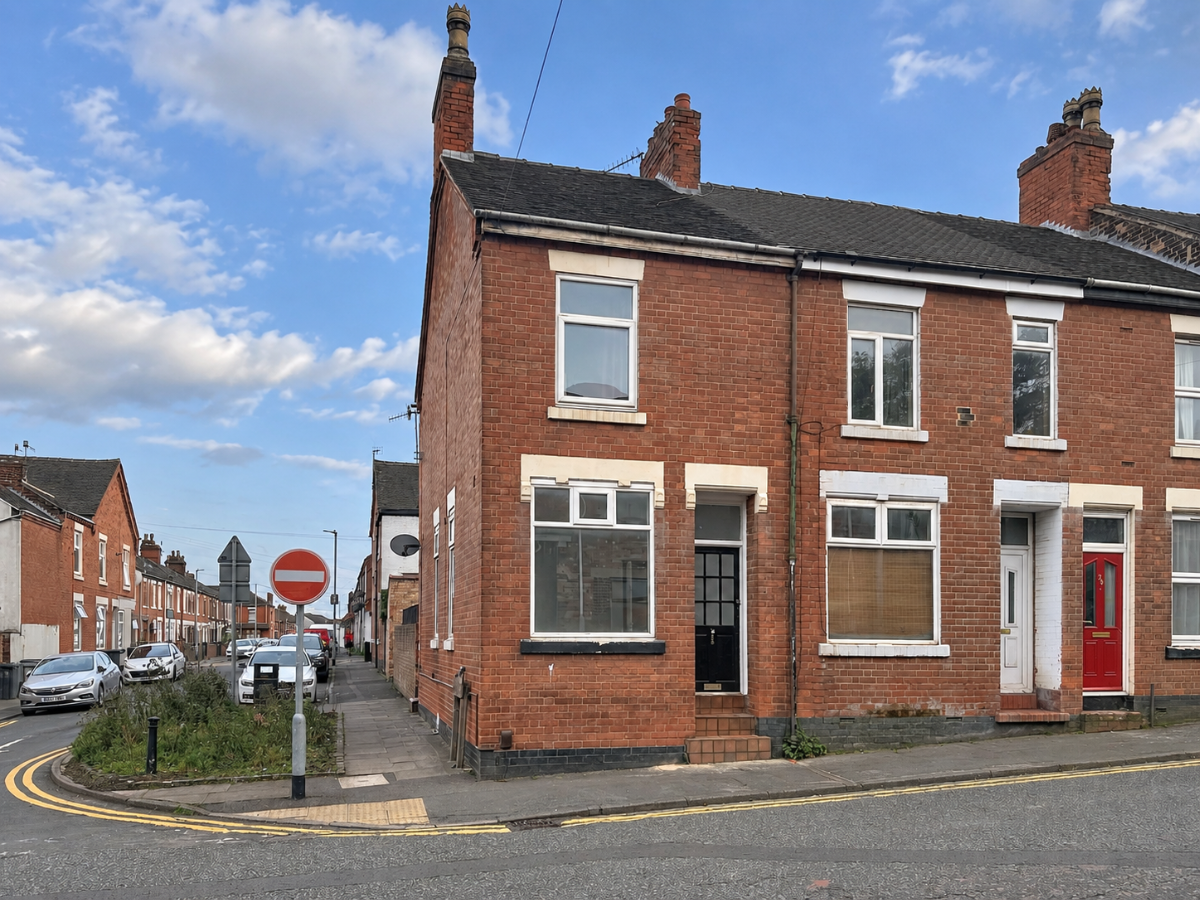 Furlong Road, Stoke-on-Trent, ST6 5TZ