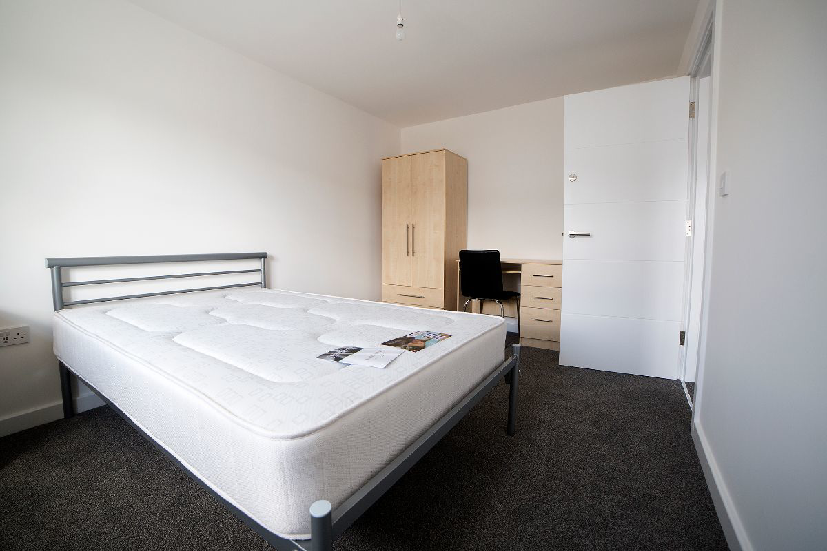 Lyme Valley Road, , Newcastle, ST5 3TF, photo 6