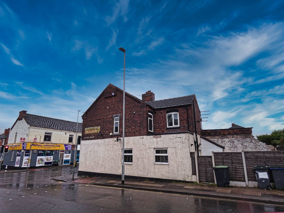 Shelton New Road, Stoke-on-Trent, ST4 6DR
