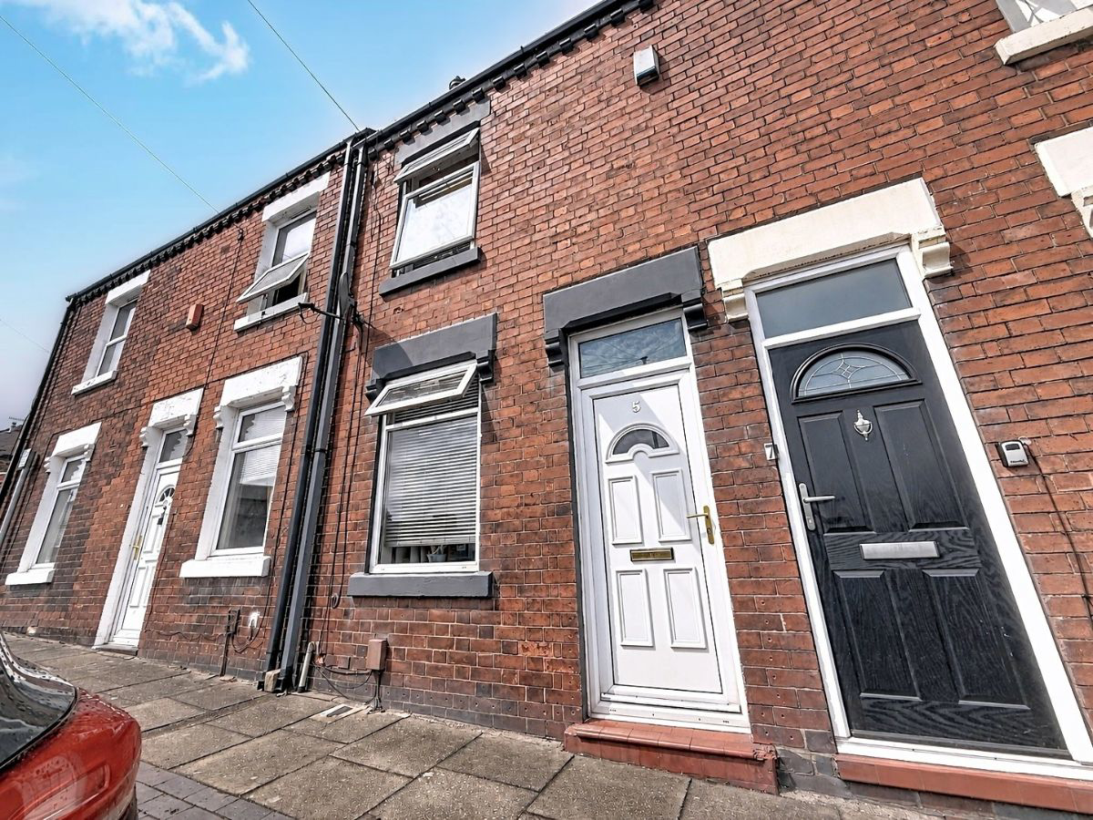 Bycars Road, Stoke-on-Trent, ST6 1BY