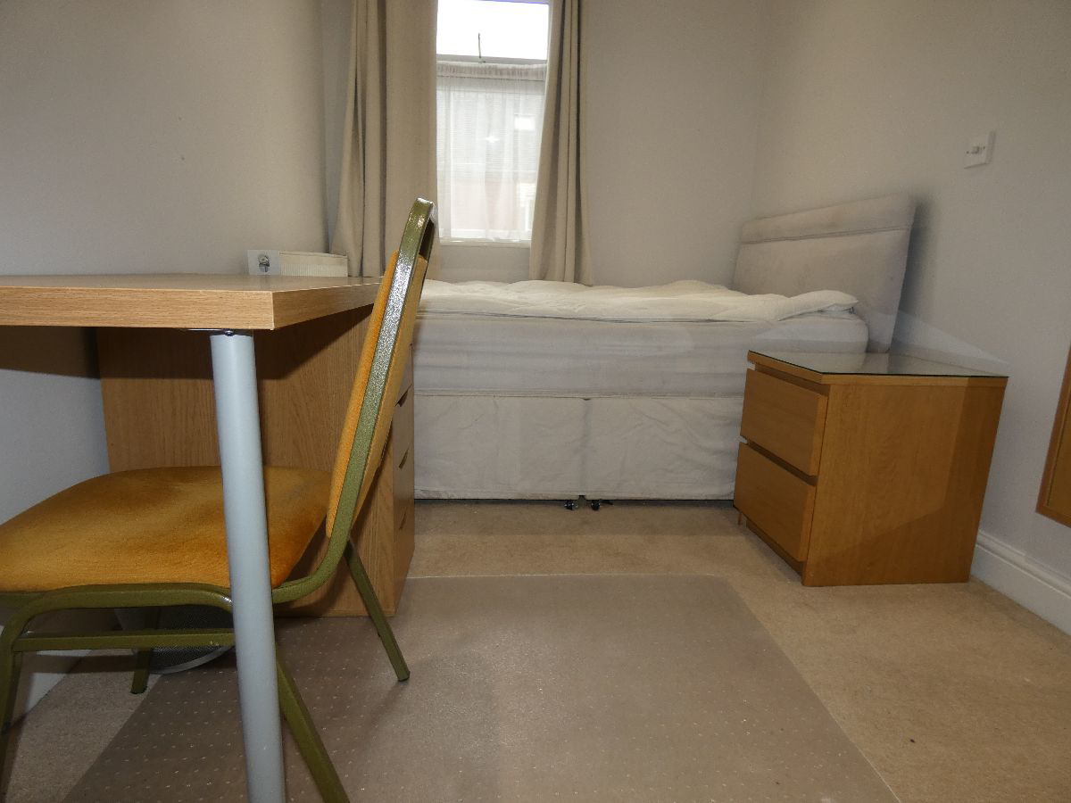 Photo 10