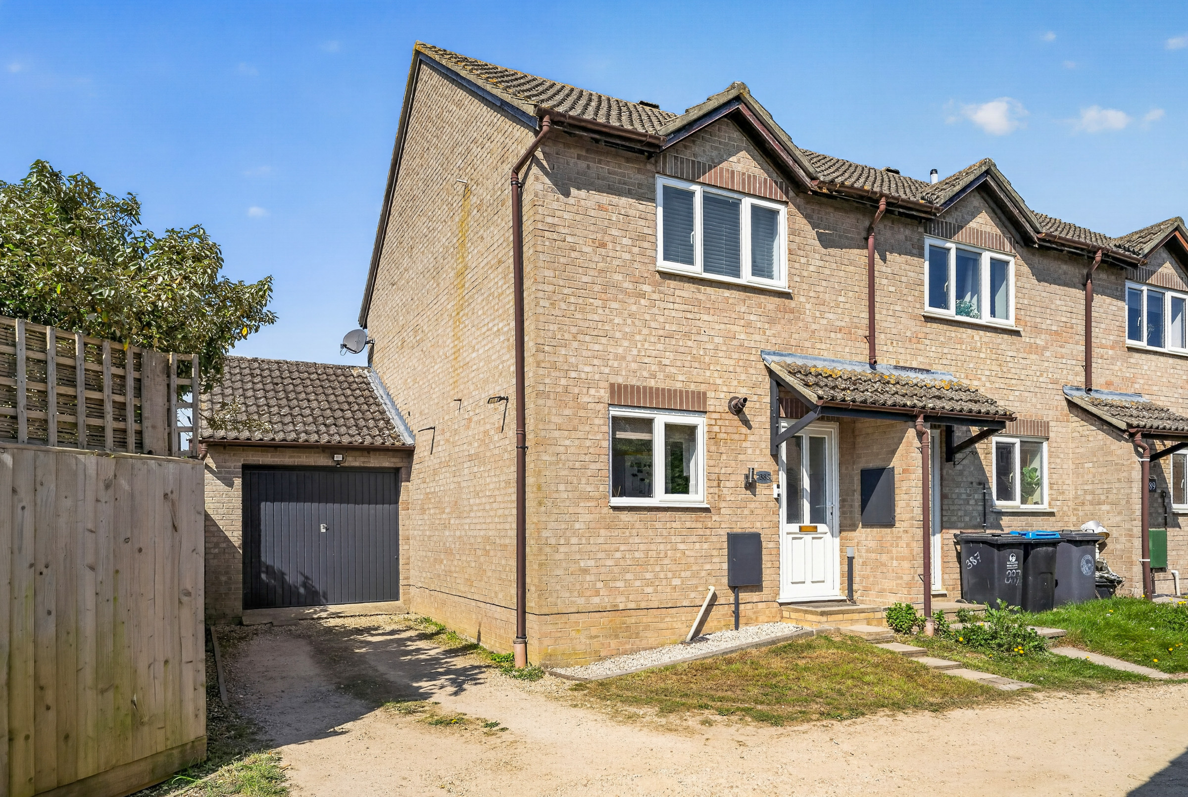 Thorney Leys, Witney, OX28