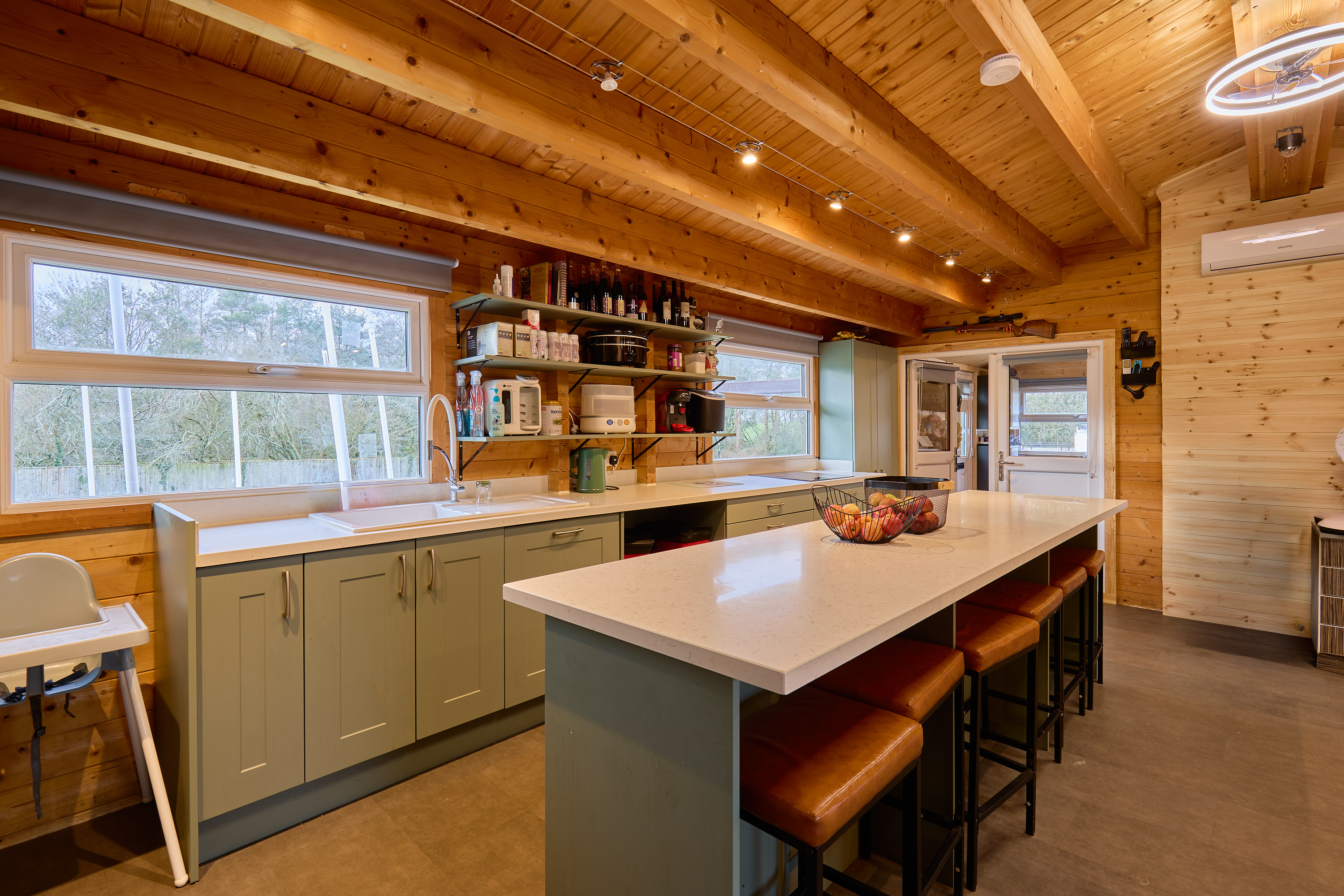 Cabin - Kitchen