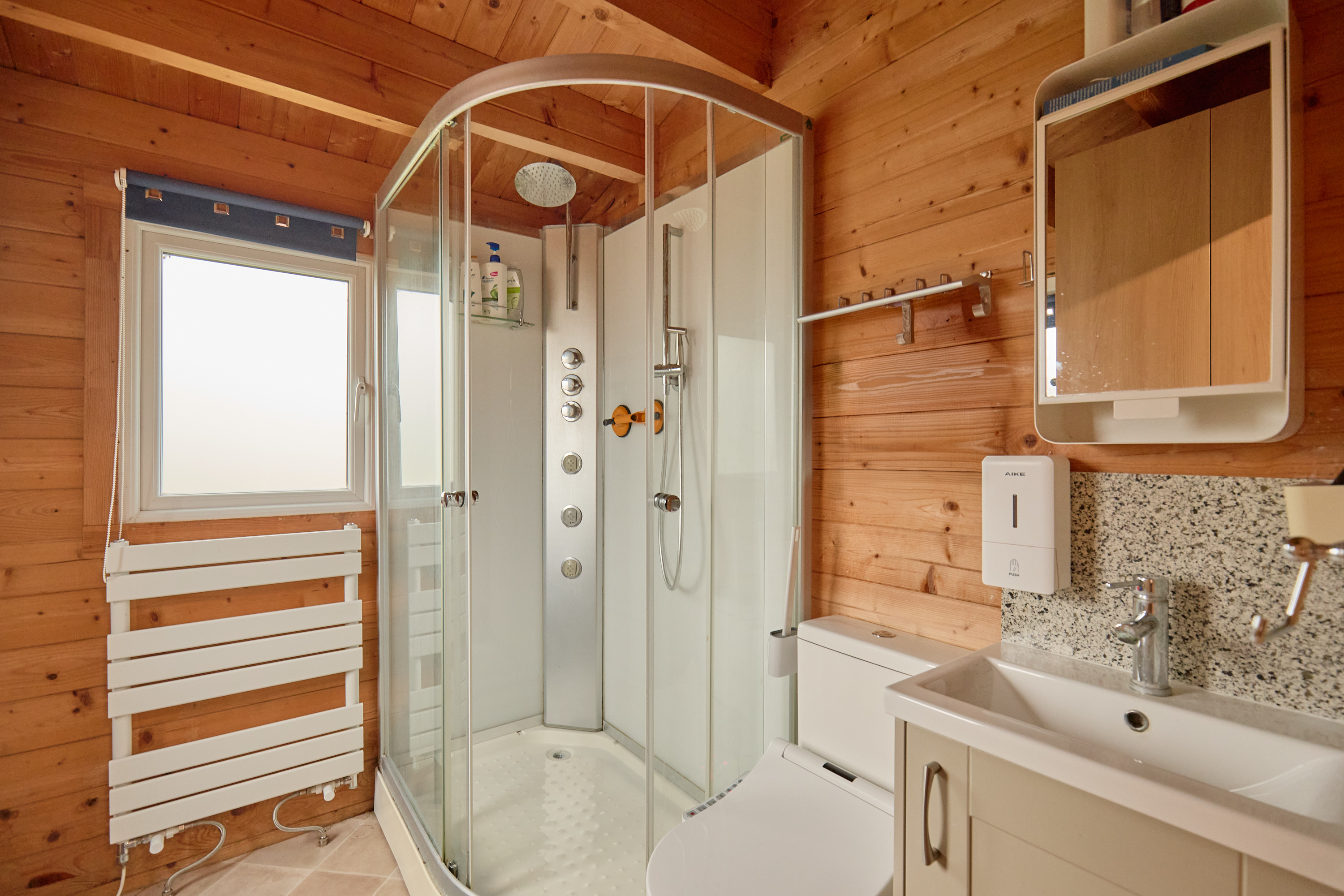 Cabin - Bathroom