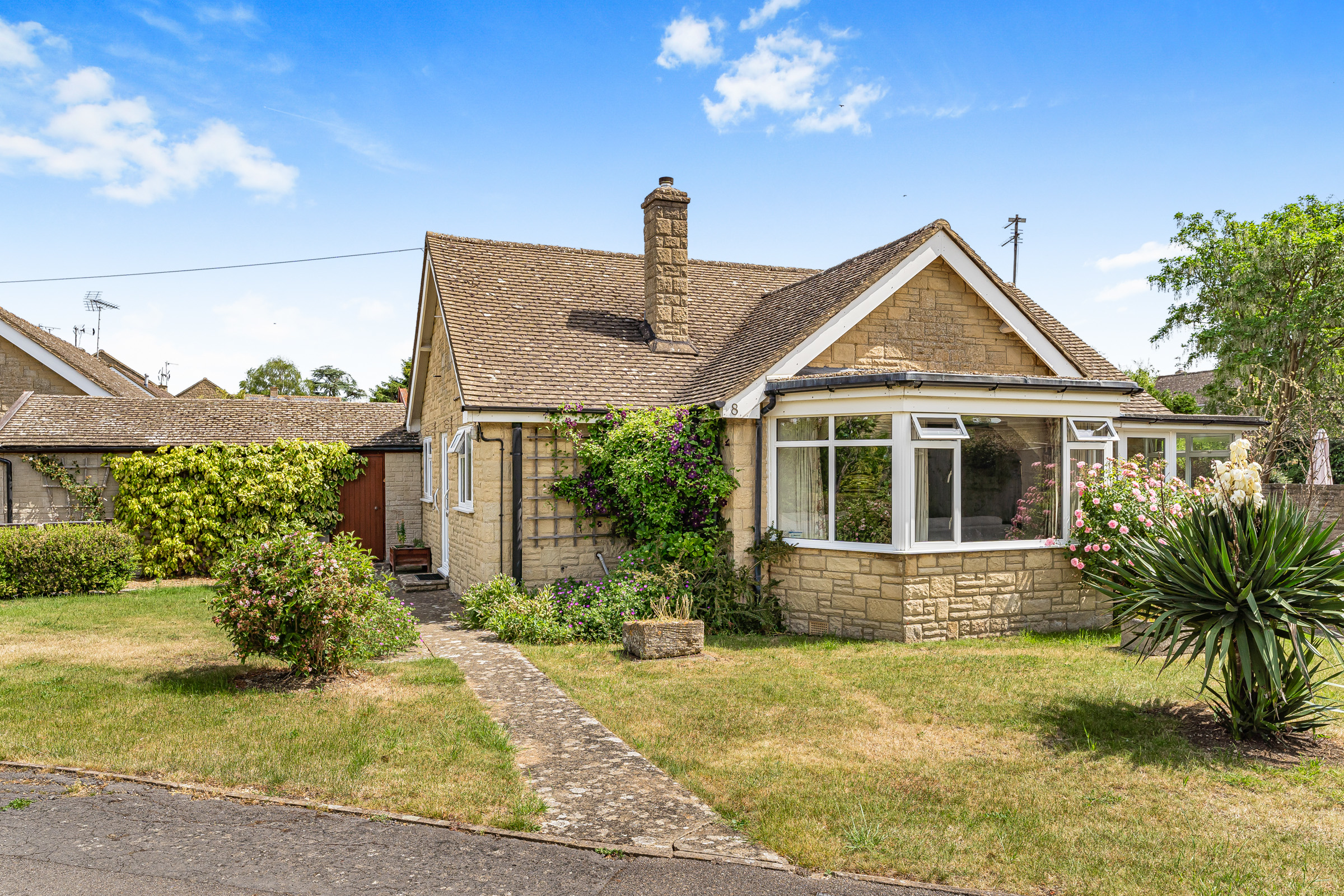 Manor Crescent, Standlake, OX29