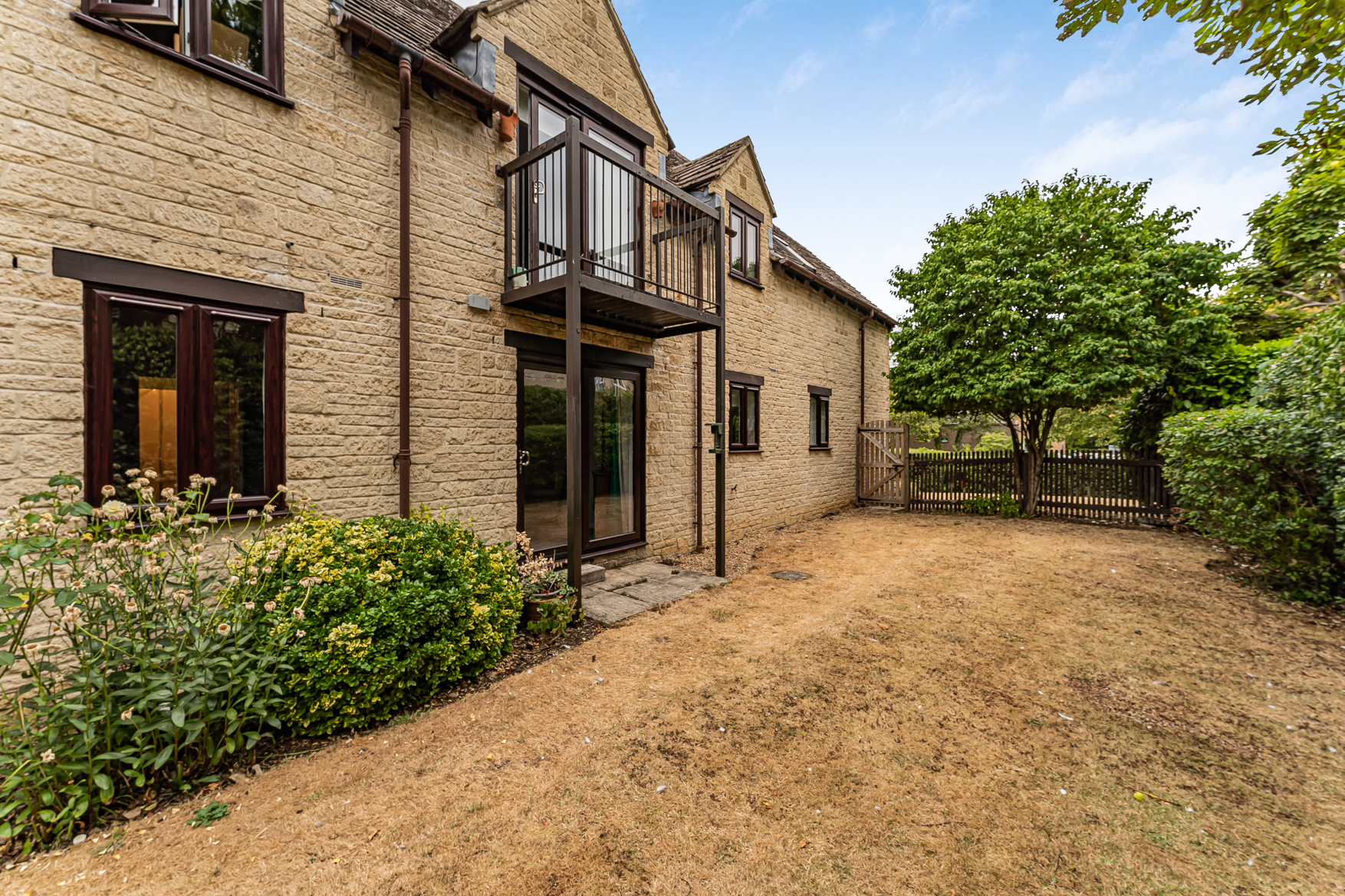 Langdale Gate, Swinbrook Court, OX28, photo 14