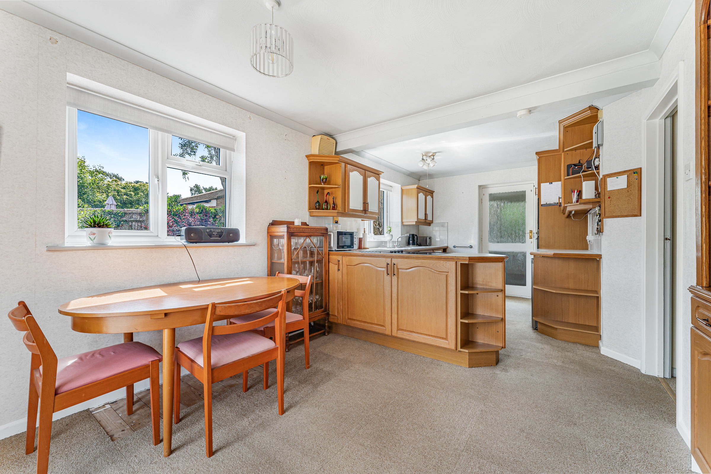 Manor Crescent, Standlake, OX29, photo 6