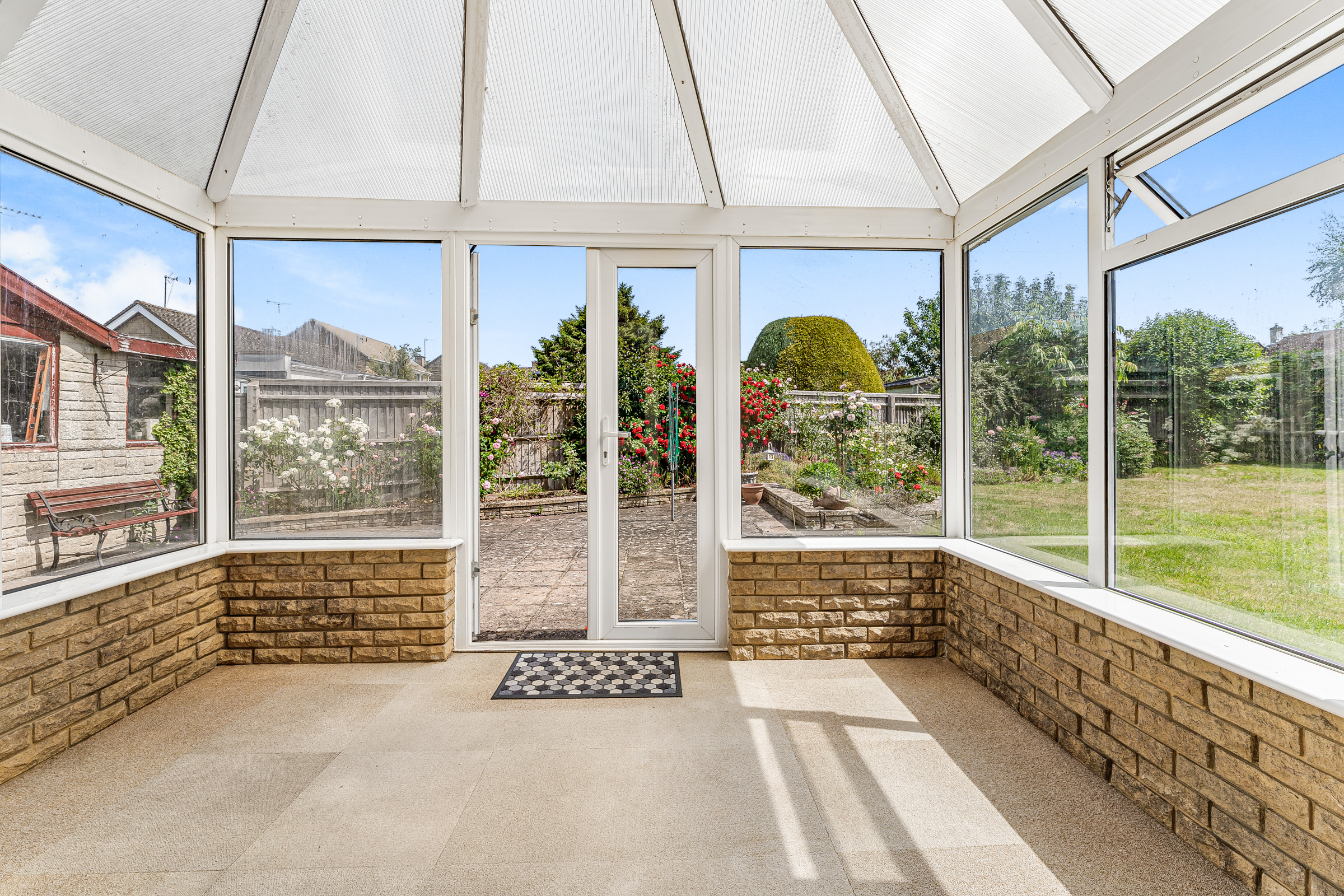 Manor Crescent, Standlake, OX29, photo 4