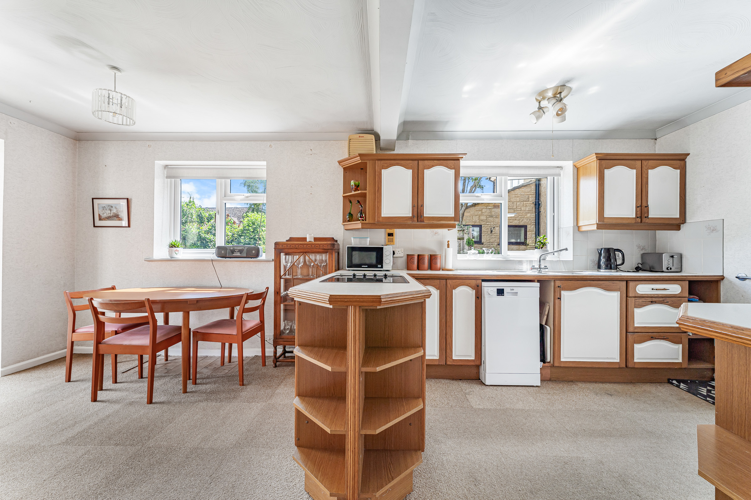 Manor Crescent, Standlake, OX29, photo 3