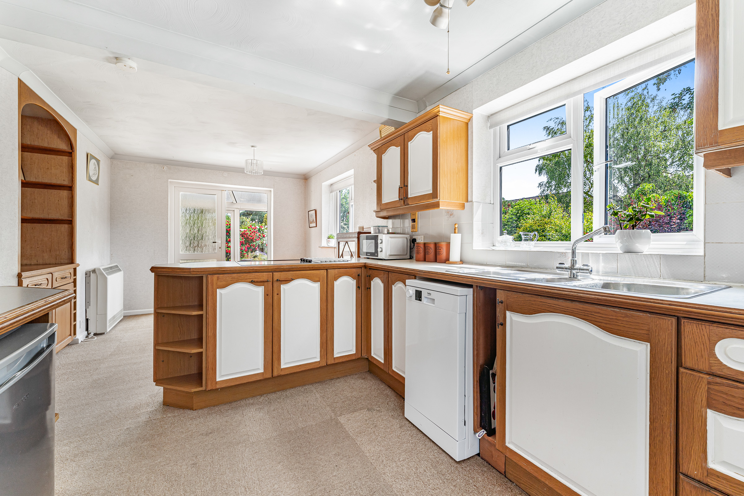 Manor Crescent, Standlake, OX29, photo 5