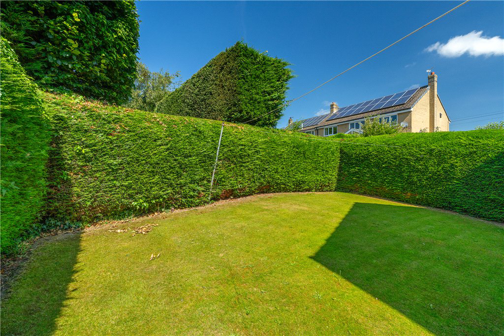 Garsdale Crescent, Baildon, Shipley, West Yorkshire, BD17, photo 2
