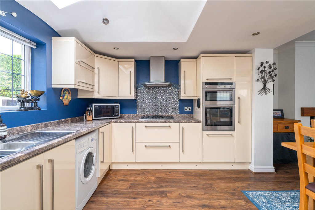 Strathallan Drive, Baildon, West Yorkshire, BD17, photo 8