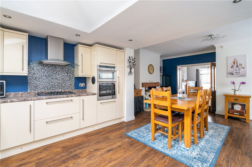 Strathallan Drive, Baildon, West Yorkshire, BD17, photo 9