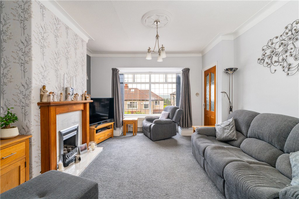 Strathallan Drive, Baildon, West Yorkshire, BD17, photo 3