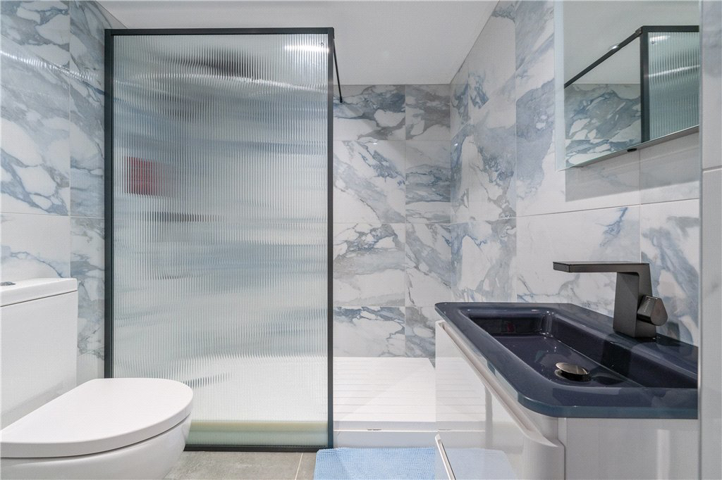 En Suite Shower Room