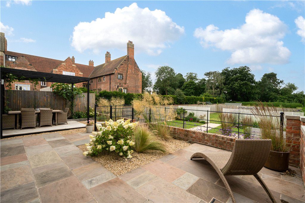 Yeoman Court, Brompton, Northallerton, North Yorkshire, DL6, photo 2