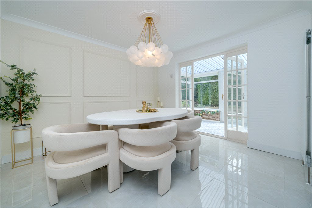 Adel Green, Leeds, West Yorkshire, LS16, photo 3