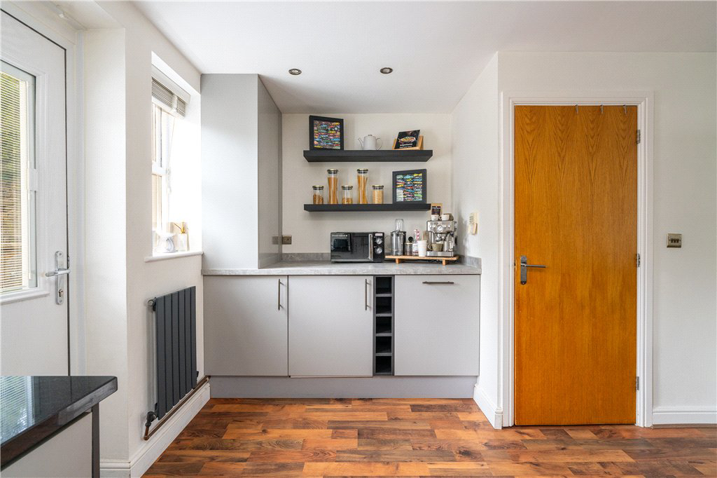 Park Road, Guiseley, Leeds, West Yorkshire, LS20, photo 8