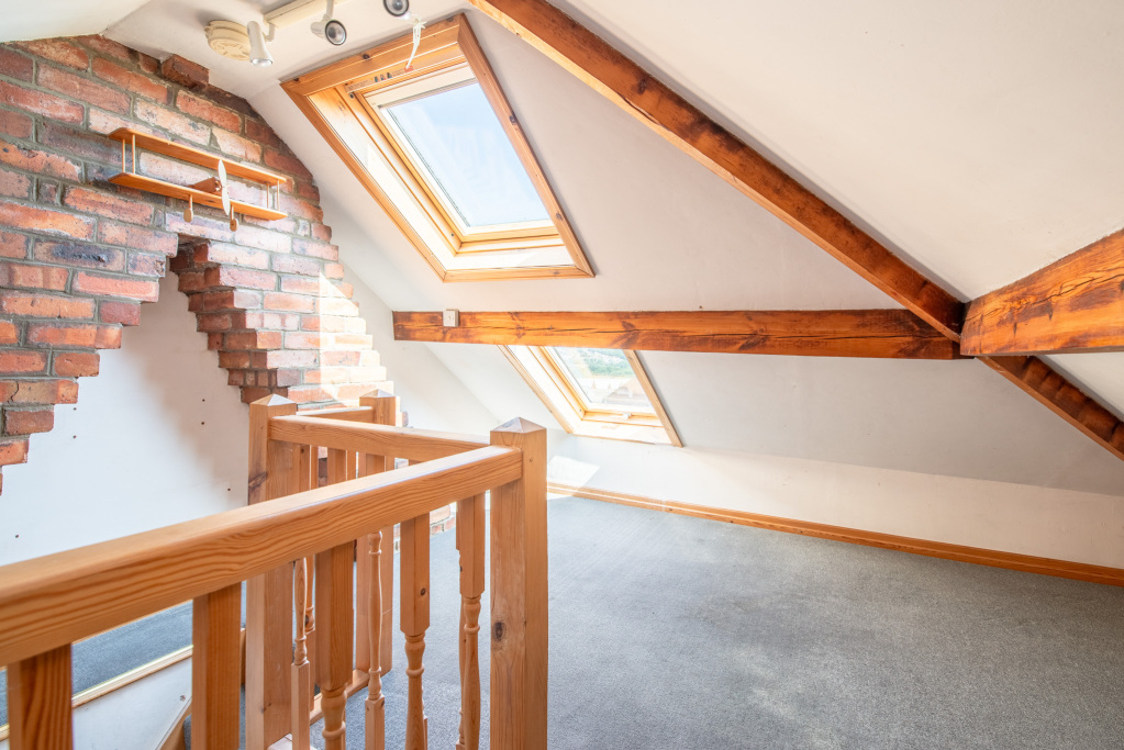 Manor Drive, Cottingley, Bingley, West Yorkshire, BD16, photo 9