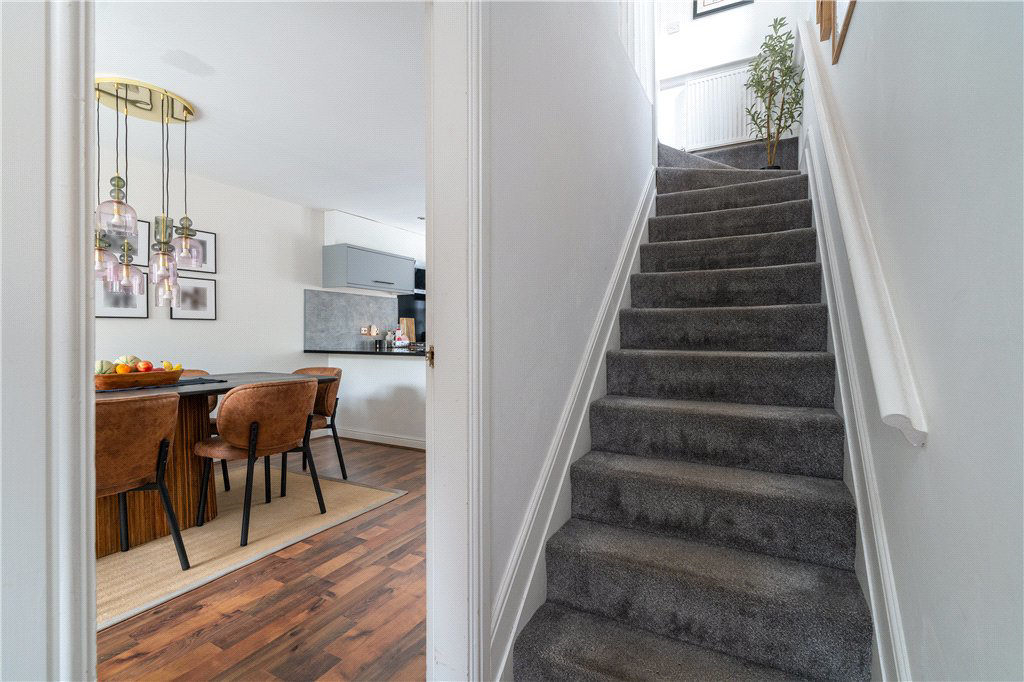 Park Road, Guiseley, Leeds, West Yorkshire, LS20, photo 3