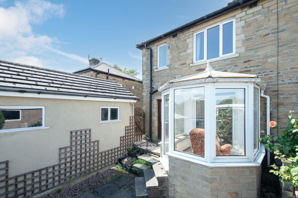 Manor Drive, Cottingley, Bingley, West Yorkshire, BD16, photo 11