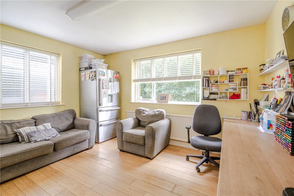 Western Avenue, Riddlesden, Keighley, West Yorkshire, BD20, photo 10