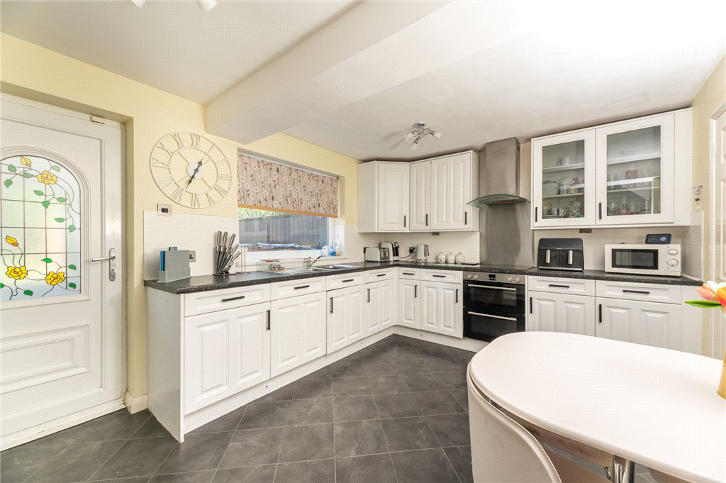 Westwood Court, Leeds, West Yorkshire, LS10, photo 6