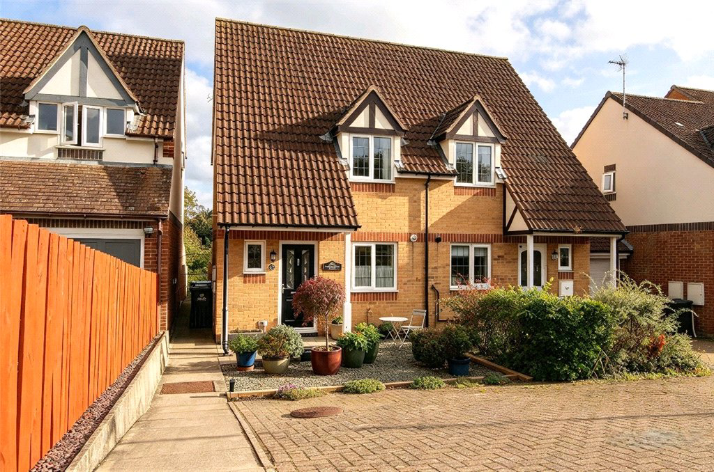 Aismunderby Close