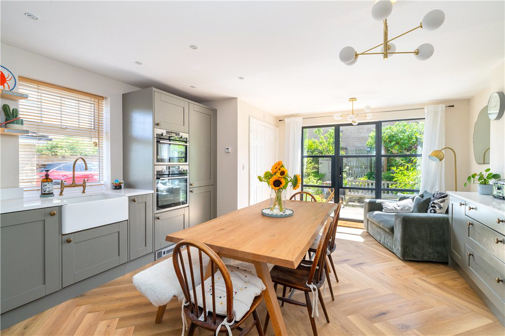 Kingsdale Avenue, Menston, Ilkley, West Yorkshire, LS29, photo 2
