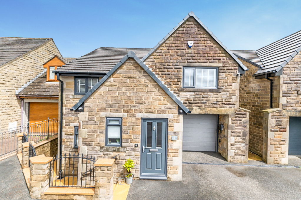 Lodge Gate Close, Denholme, West Yorkshire, BD13