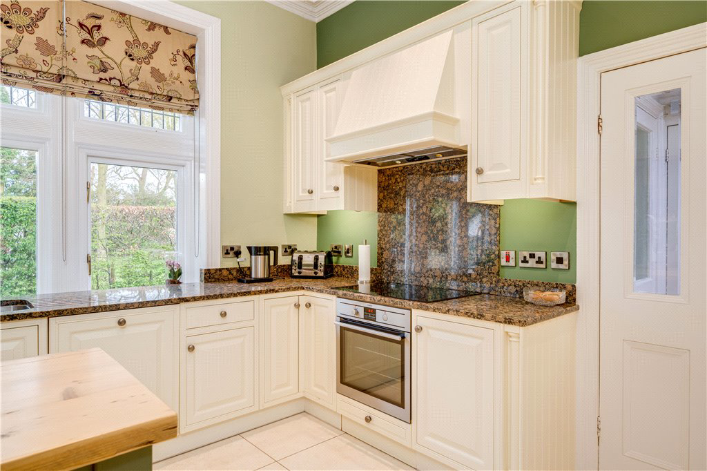Station Road, Baildon, West Yorkshire, BD17, photo 10