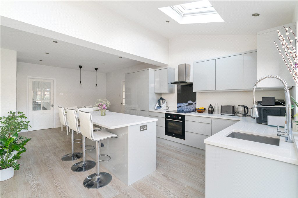 Valley Drive, Ilkley, West Yorkshire, LS29, photo 3