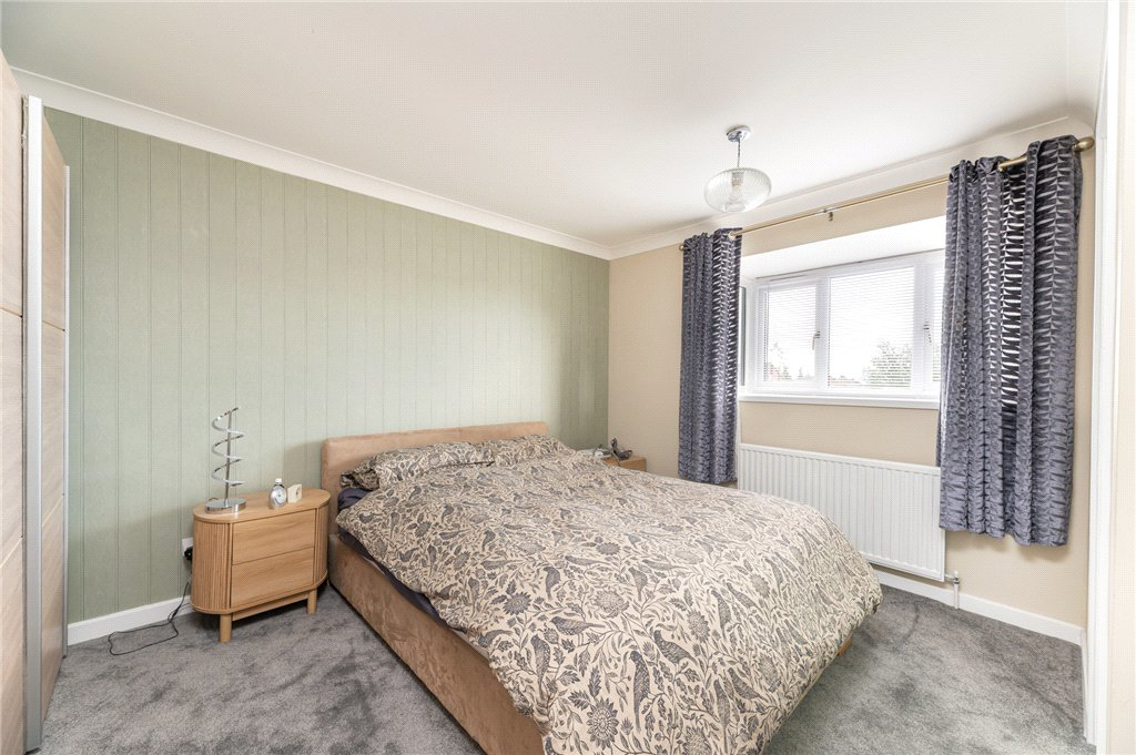 Paddock Drive, Drighlington, Bradford, West Yorkshire, BD11, photo 15